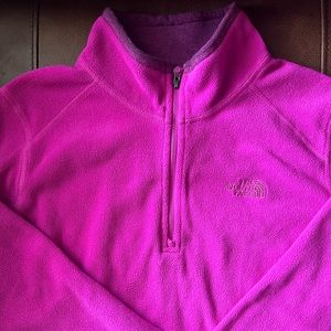North Face lightweight fleece -hot pink -size M